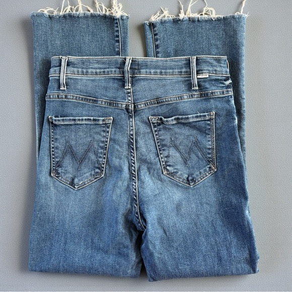 MOTHER DENIM Hustler Ankle Fray in Healing Jar (29) - Picture 3 of 16